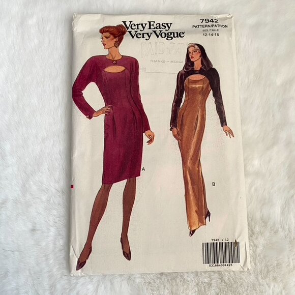 3 Vogue Sewing Patterns - Picture 6 of 7